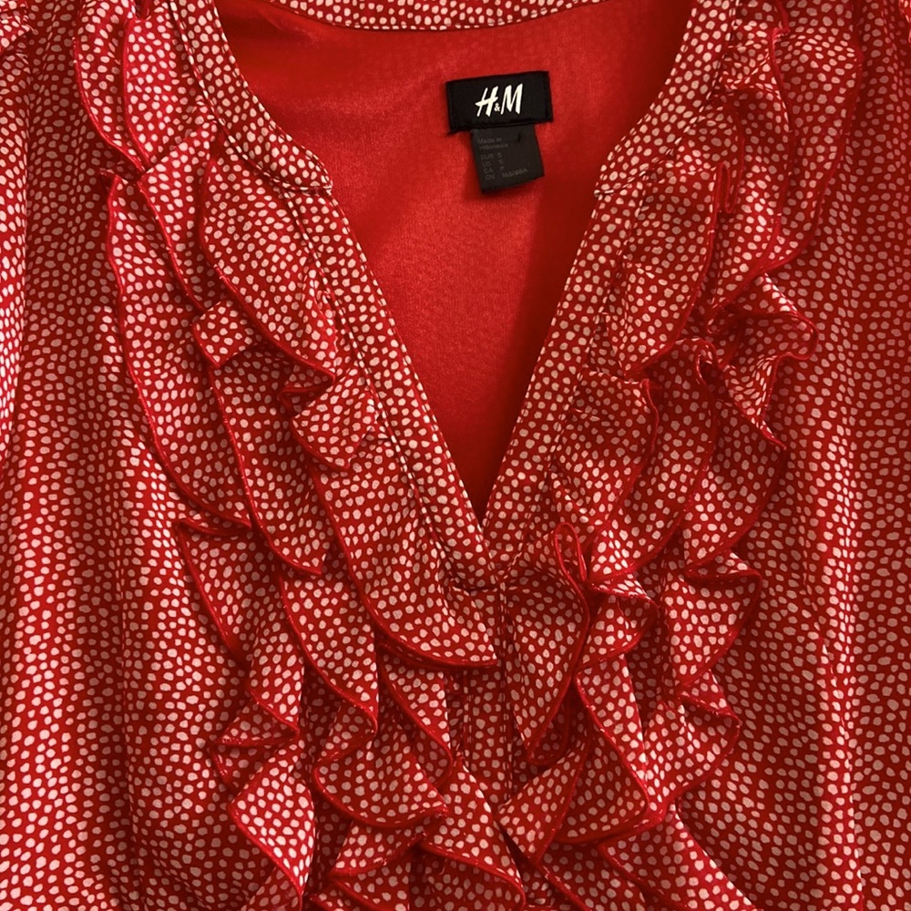EUC H&M red & white polka dot dress in size S